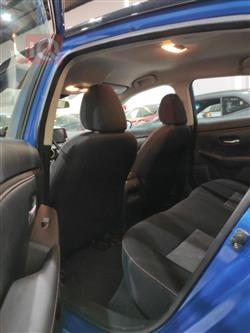 نیسان سێنترا